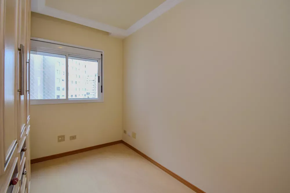 Furnished apartment with 3 bedrooms and 115 m² — photo 24