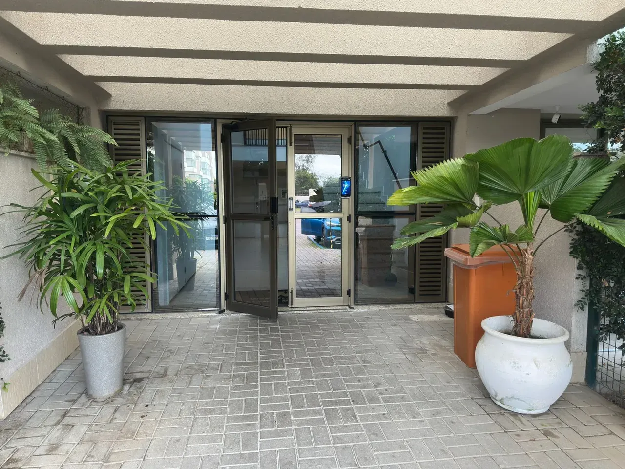 Mountain view in a 2-bedroom apartment, 140 m² — photo 19