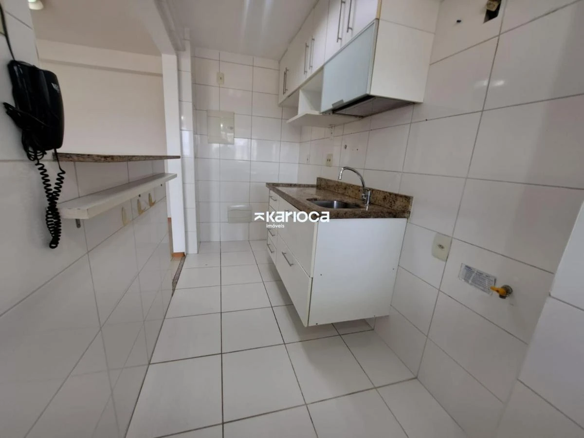Glass-enclosed balcony in a 3-bedroom apartment, 75 m² — photo 26