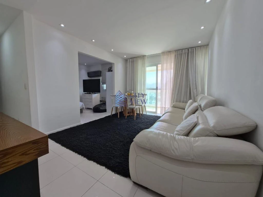 Furnished 2-bedroom duplex with private terrace — photo 3