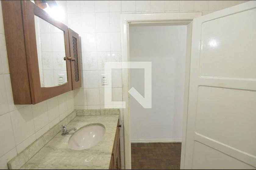 Apartamento com piso de madeira ou laminado, Benfica — photo 21