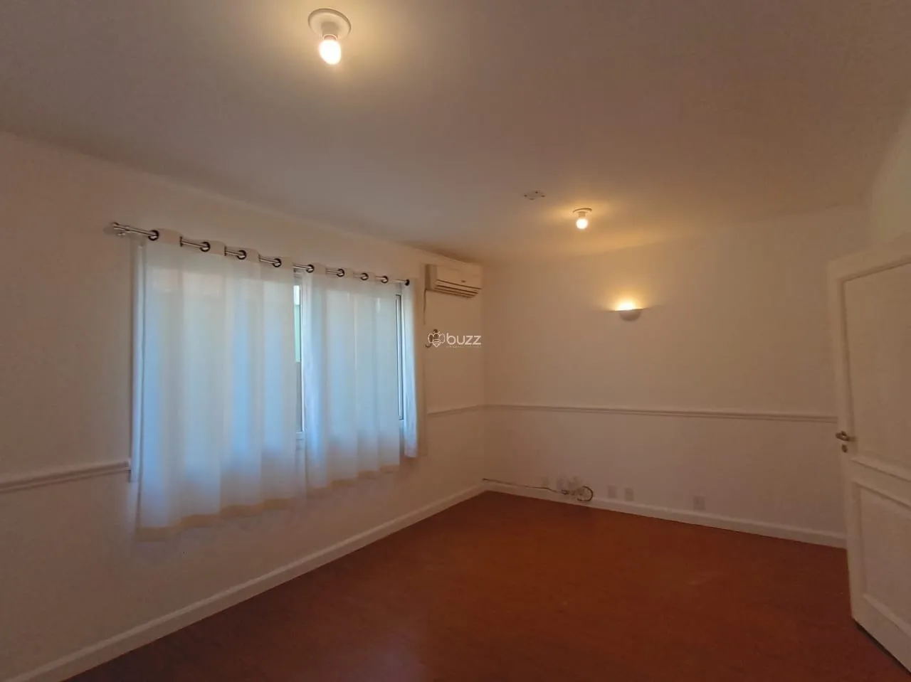 House with 4 en-suite rooms and 6 bathrooms, 301 m² — photo 22