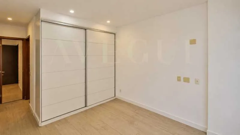 Apartamento de 3 quartos em condomínio com piscina aquecida — photo 26