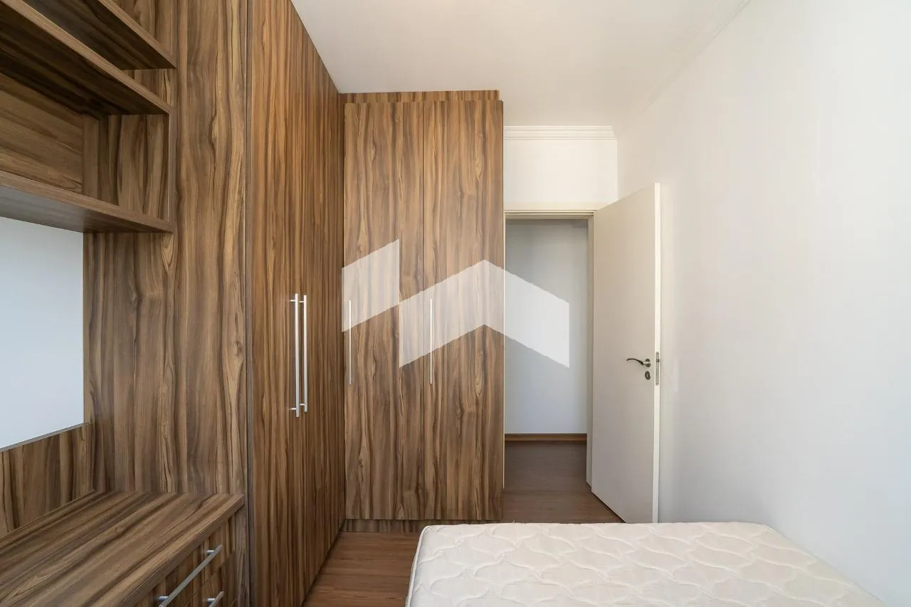 Furnished 2-bedroom apartment with 1 bathroom — photo 24