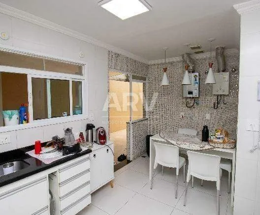 Casa de 300 m² com banheira e churrasqueira privativa — photo 10