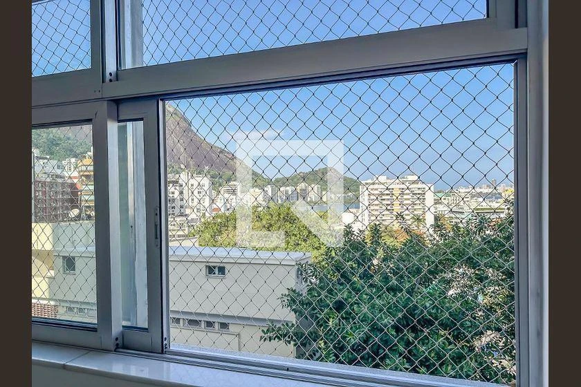 Furnished apartment with 2 bedrooms and 80 m² — photo 21