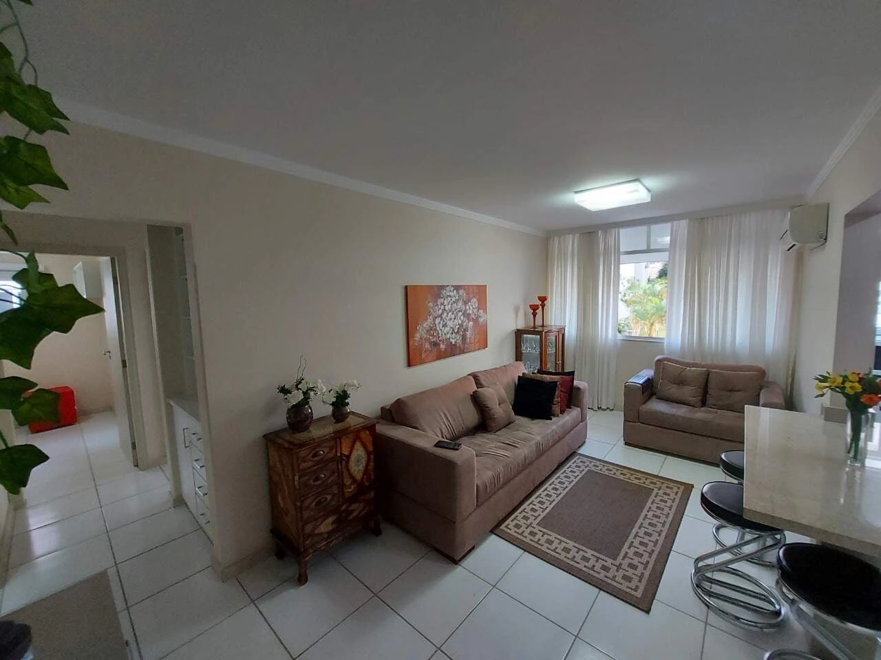 3-bedroom apartment with open-plan gas kitchen — photo 4
