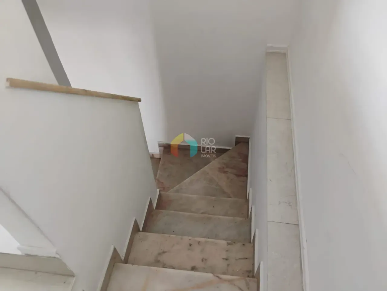 Furnished penthouse with 3 bedrooms and a balcony — photo 18