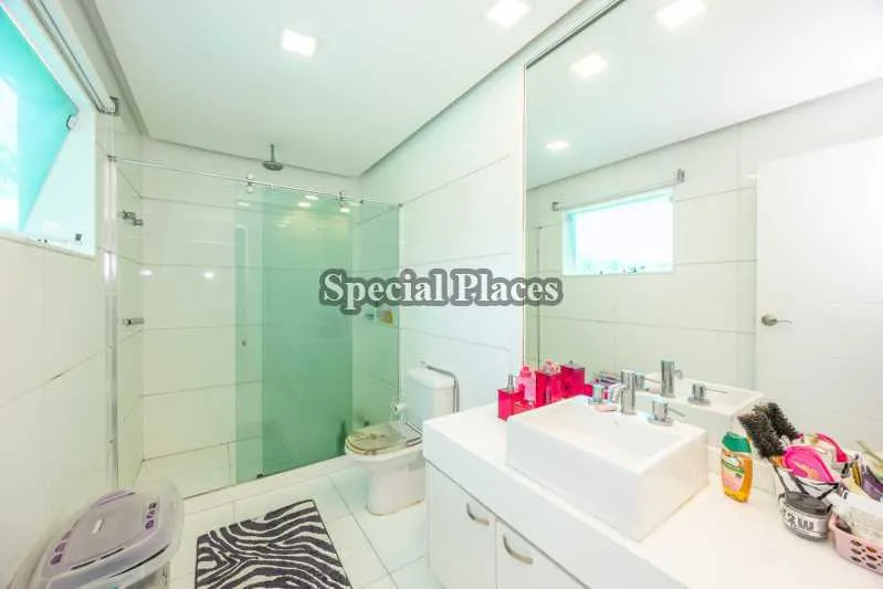Casa mobiliada com 6 quartos e piscina no condomínio — photo 19