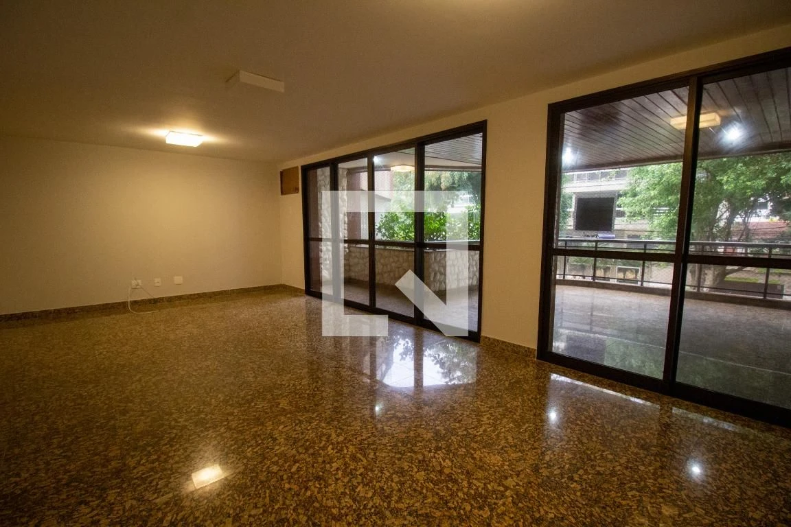 Apartment, 184 m², with a bathtub — photo 14