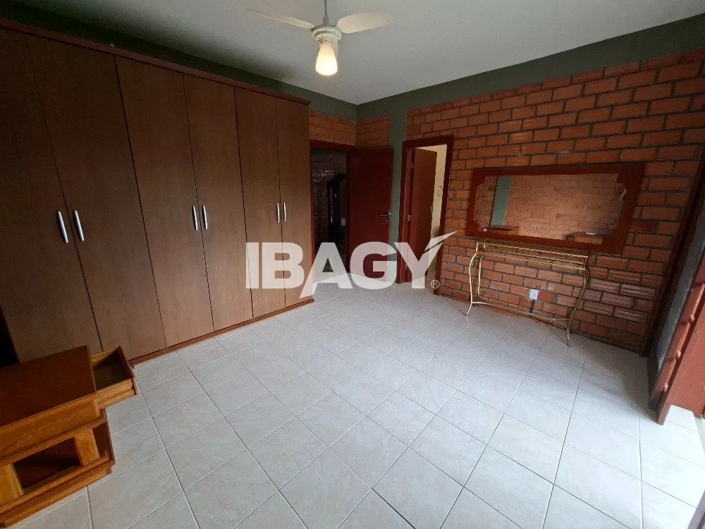 House with 4 bedrooms and balcony BBQ grill — photo 8