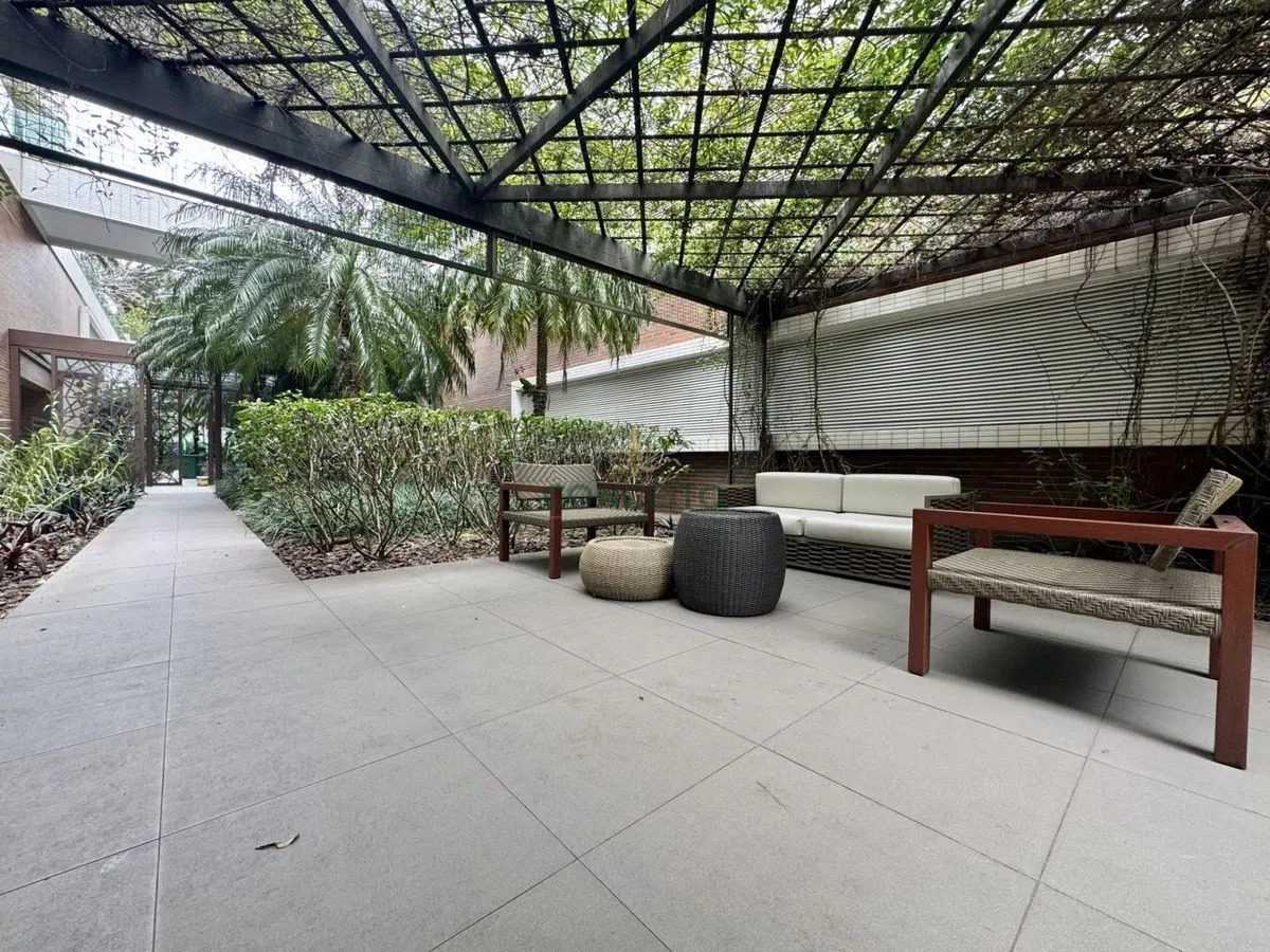 2-bedroom apartment with floor-to-ceiling windows — photo 44