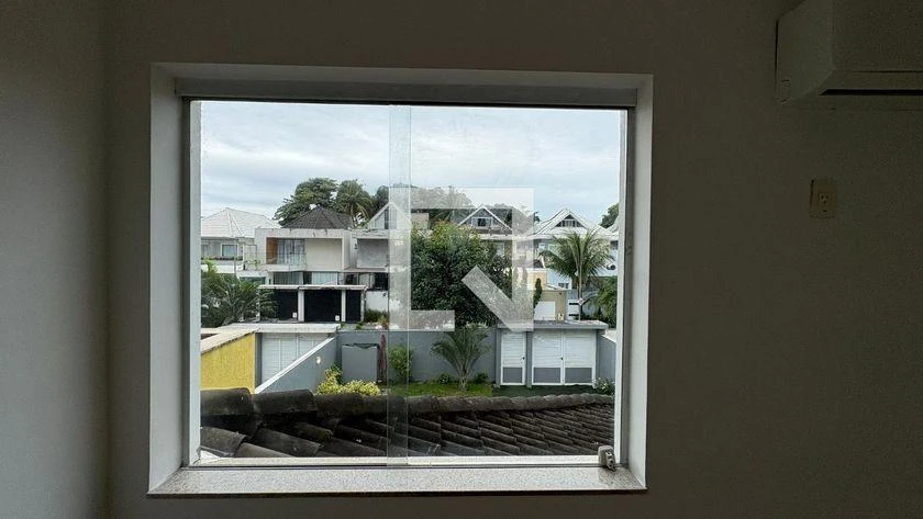 4-bedroom house with a washing machine — photo 2