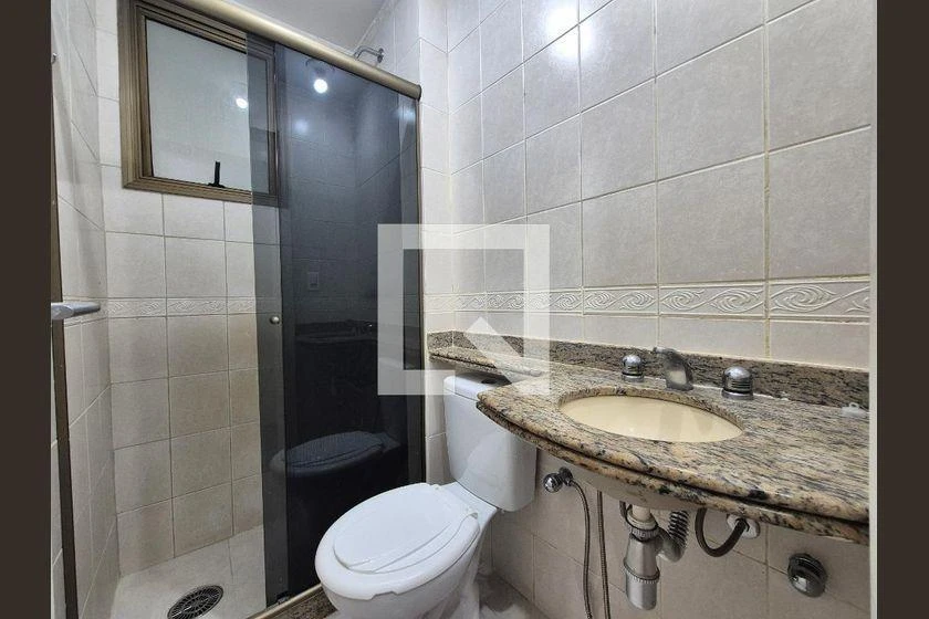 3-bedroom apartment in a building with a pool — photo 40
