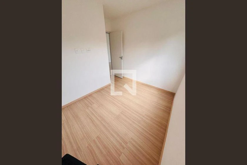 Apartamento de 2 quartos com cozinha fechada e 45 m² — photo 7