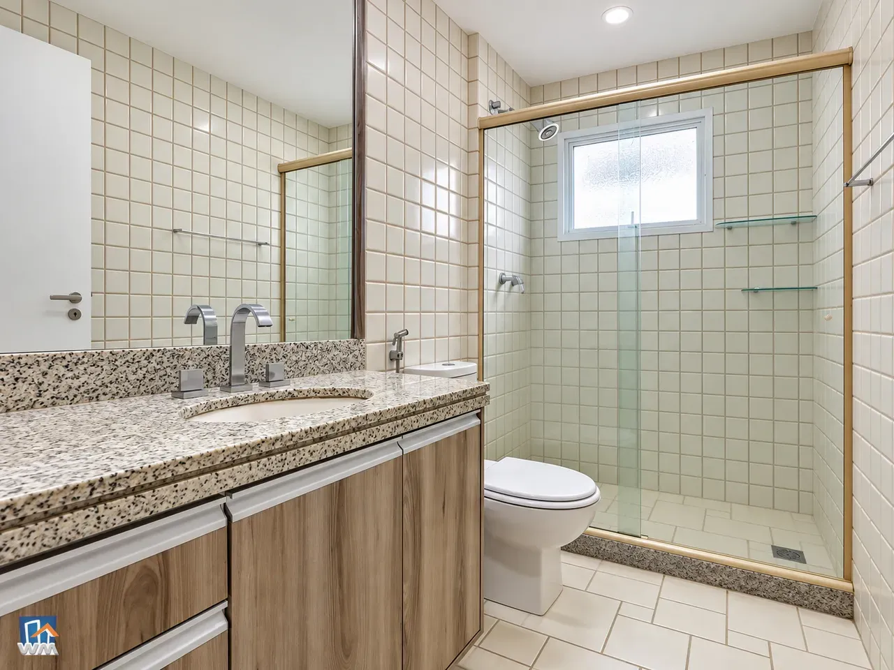 125 m² apartment with a washing machine and a home office — photo 31