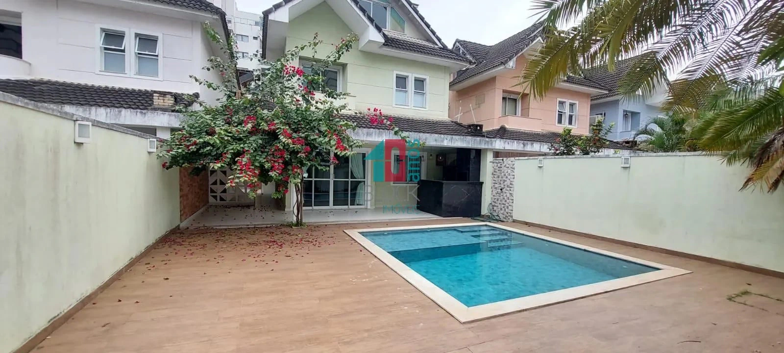 Casa de 200 m² com 4 suítes e 3 vagas — photo 10