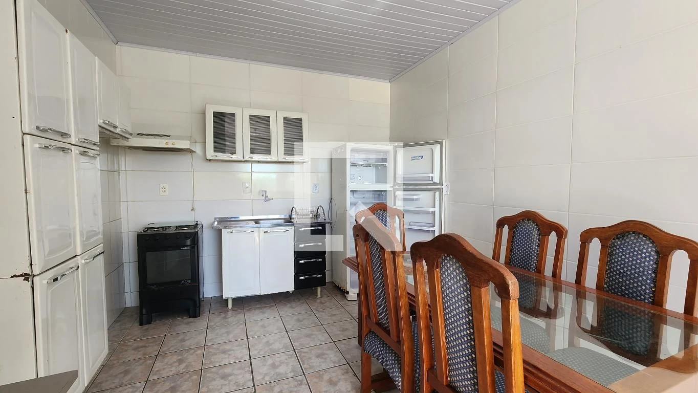 4-bedroom house with a home office in Florianópolis — photo 32