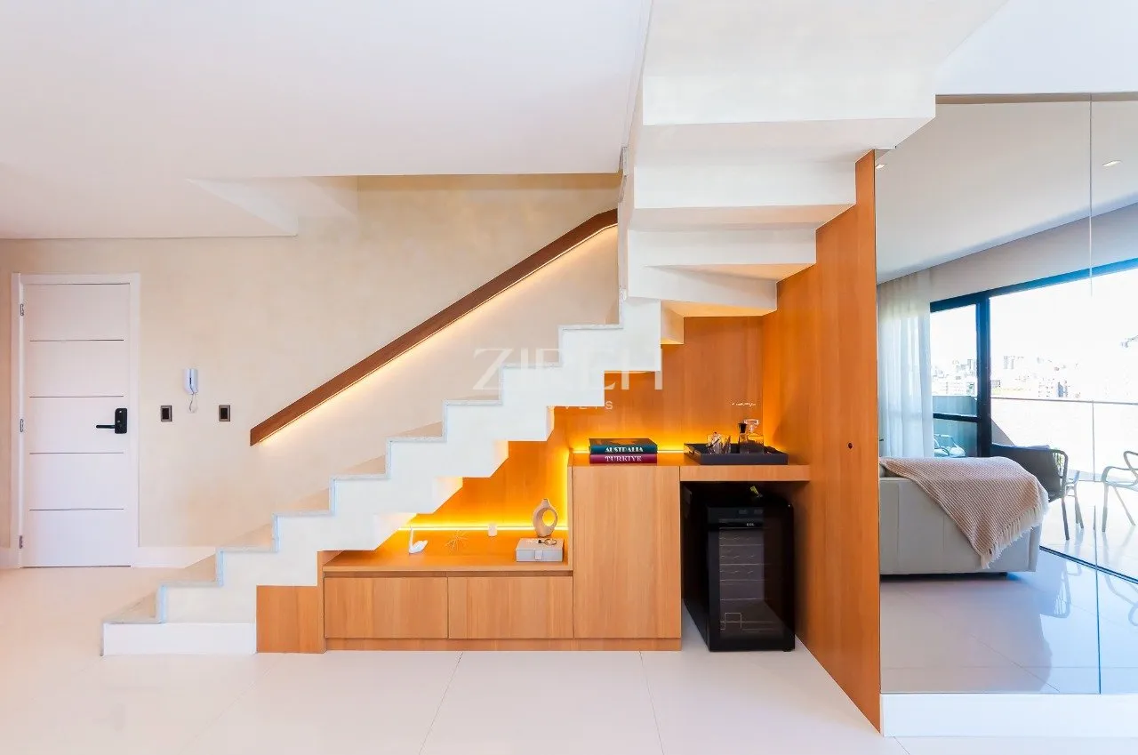 3-bedroom apartment in a building with a gym — photo 25
