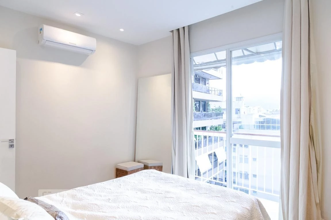 Furnished 2-bedroom apartment with a glassed-in balcony — photo 7