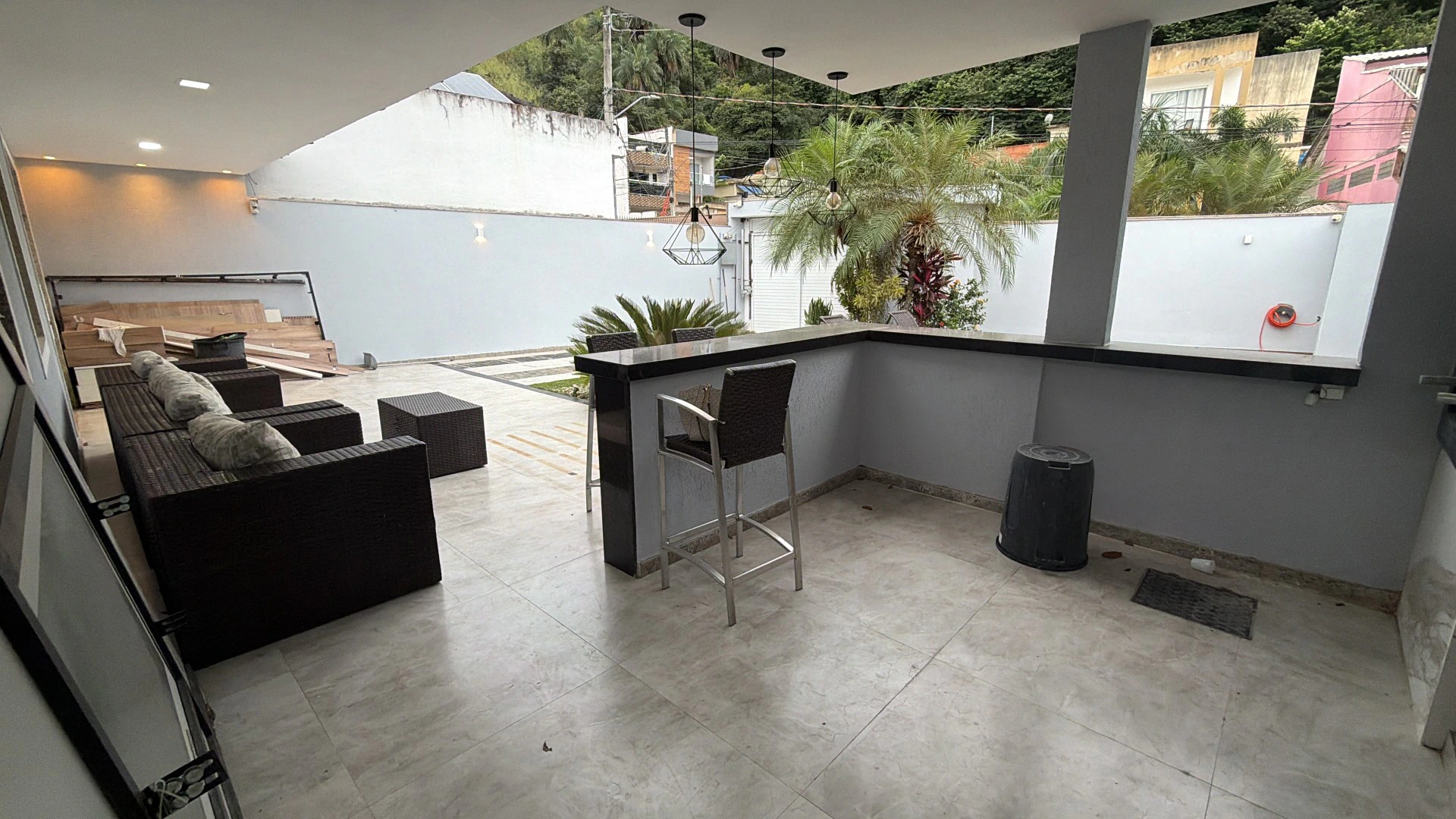 House, 220 m², with a grill on the balcony — photo 19