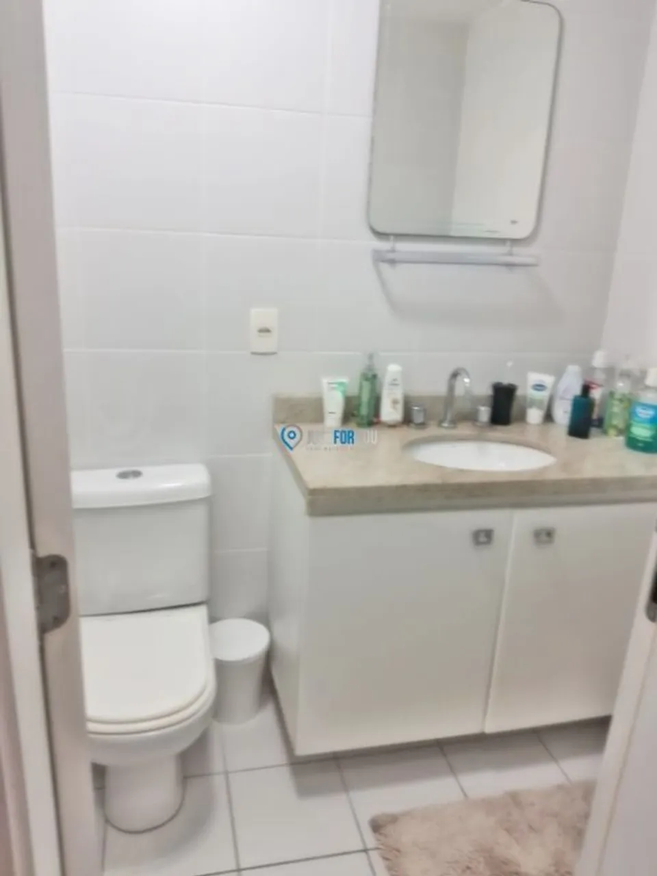 Rental apartment with balcony, 2 bedrooms and 2 bathrooms — photo 8