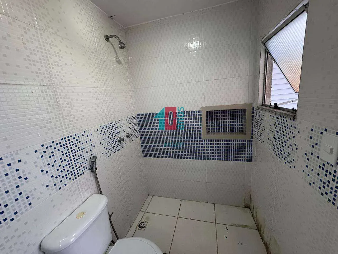Apartamento mobiliado com 4 quartos e 2 banheiros — photo 2
