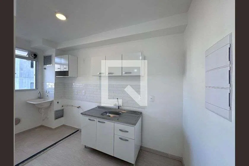 Wood or laminate floors in a 2-bedroom apartment, 48 m² — photo 13