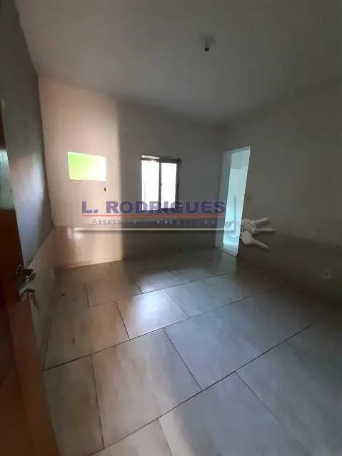 Rental apartment with 1 bedroom and glass shower