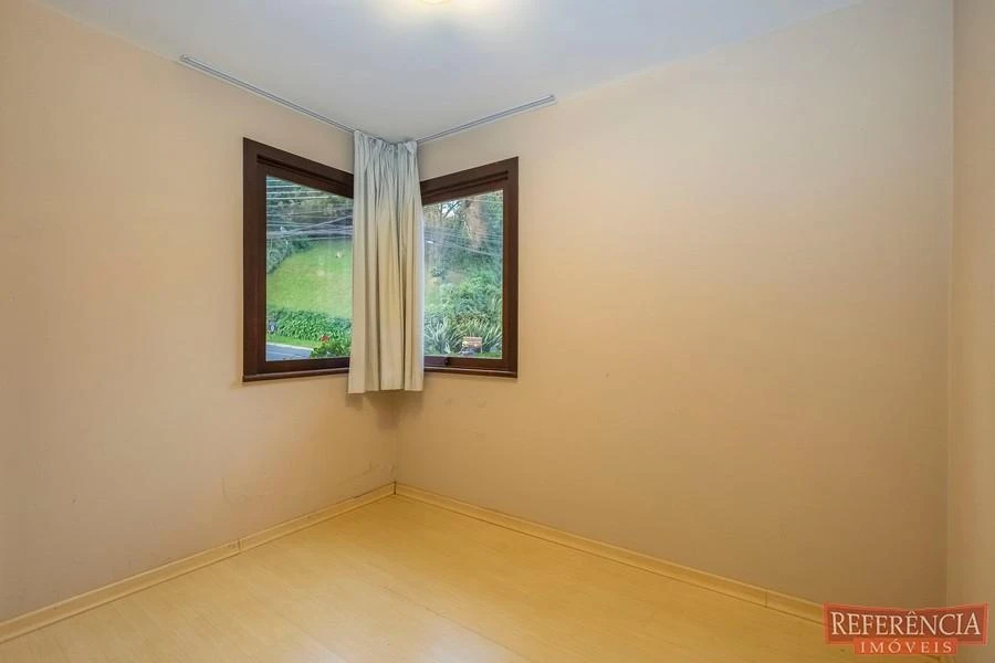 House, 550 m², with a walk-in closet — photo 50
