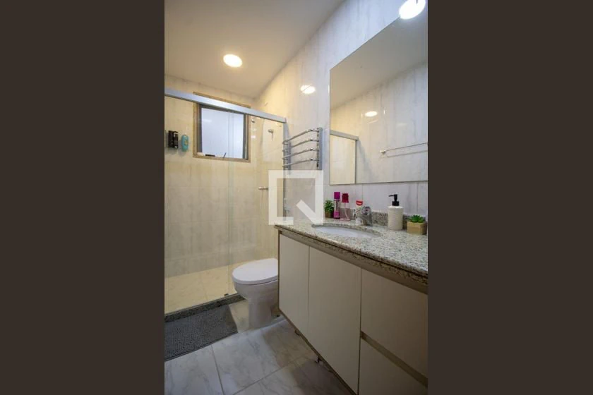 Furnished apartment with 2 en-suite bedrooms and desk — photo 35