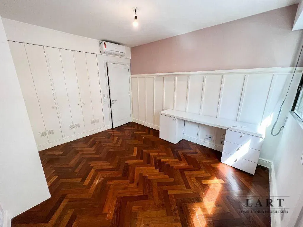 Apartamento com 3 dormitórios e 264 m² com 3 vagas — photo 23