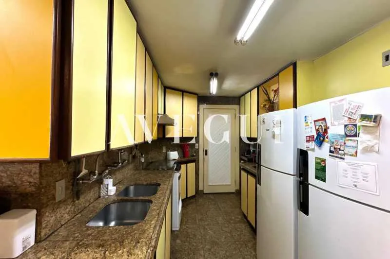 Apartment with 3 bedrooms and 5 bathrooms, 2 parking spaces — photo 26