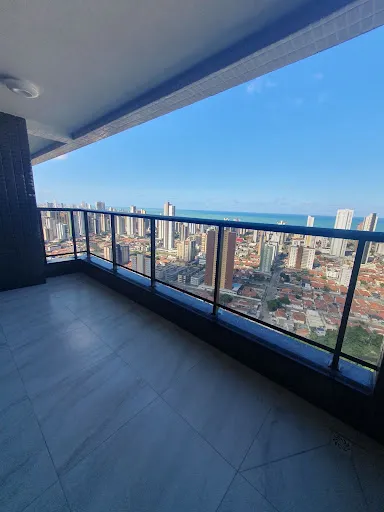 Apartment on the 23rd floor with a water view