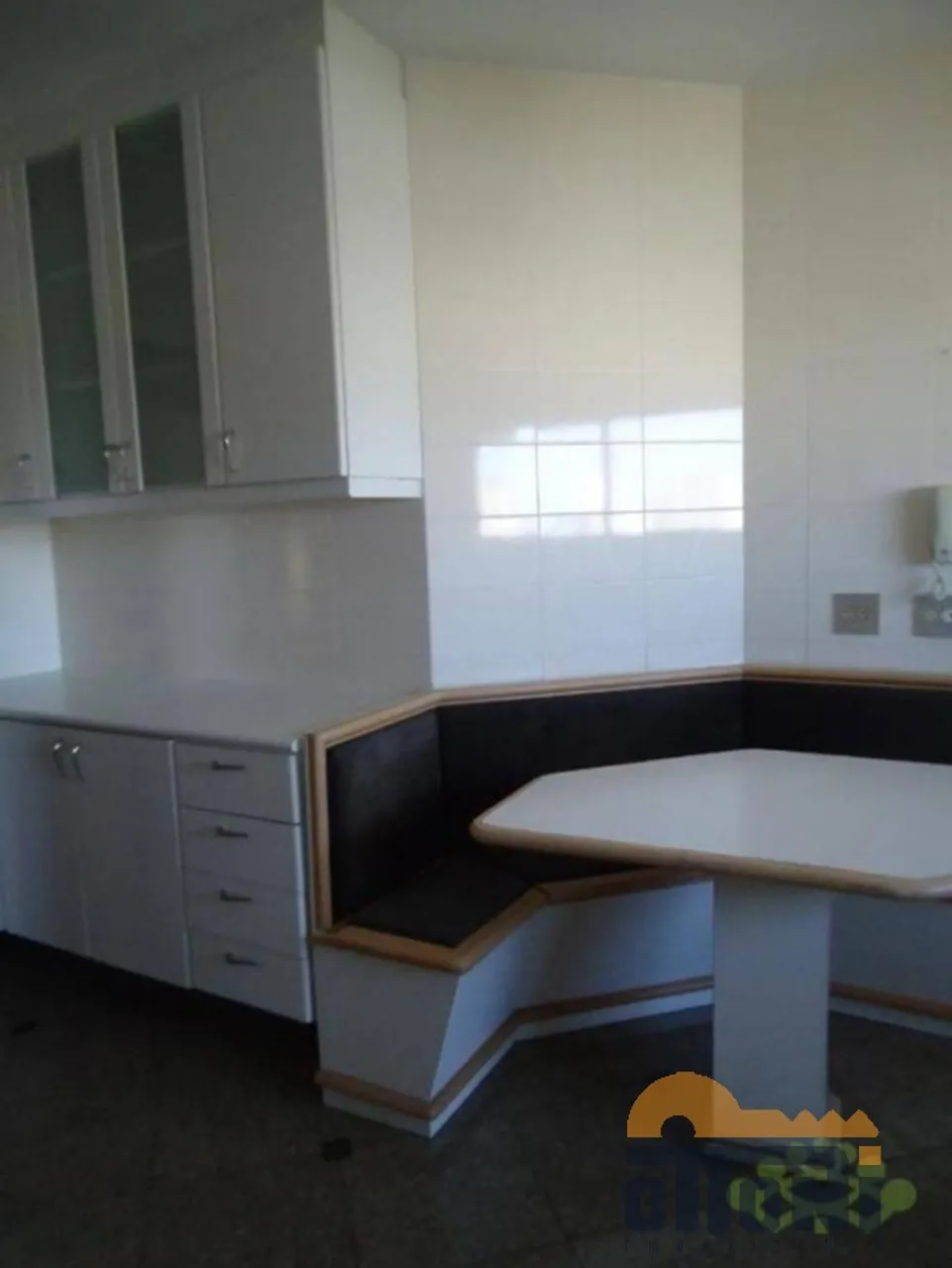 4-bedroom apartment with separate gas kitchen — photo 20