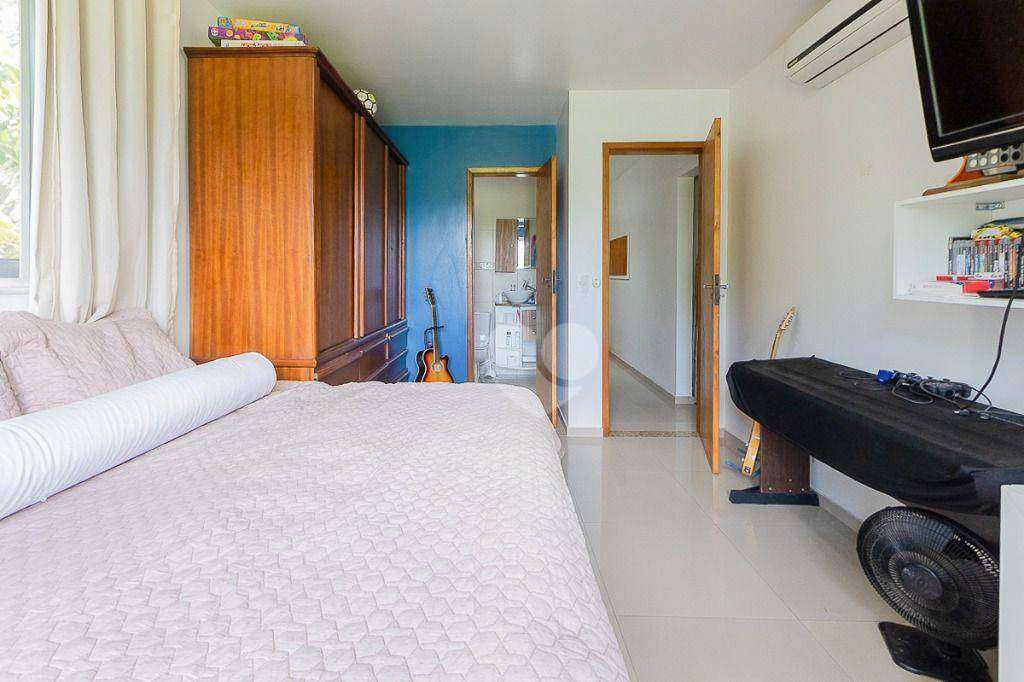 Furnished triplex house with 4 bedrooms and 370 m² — photo 24