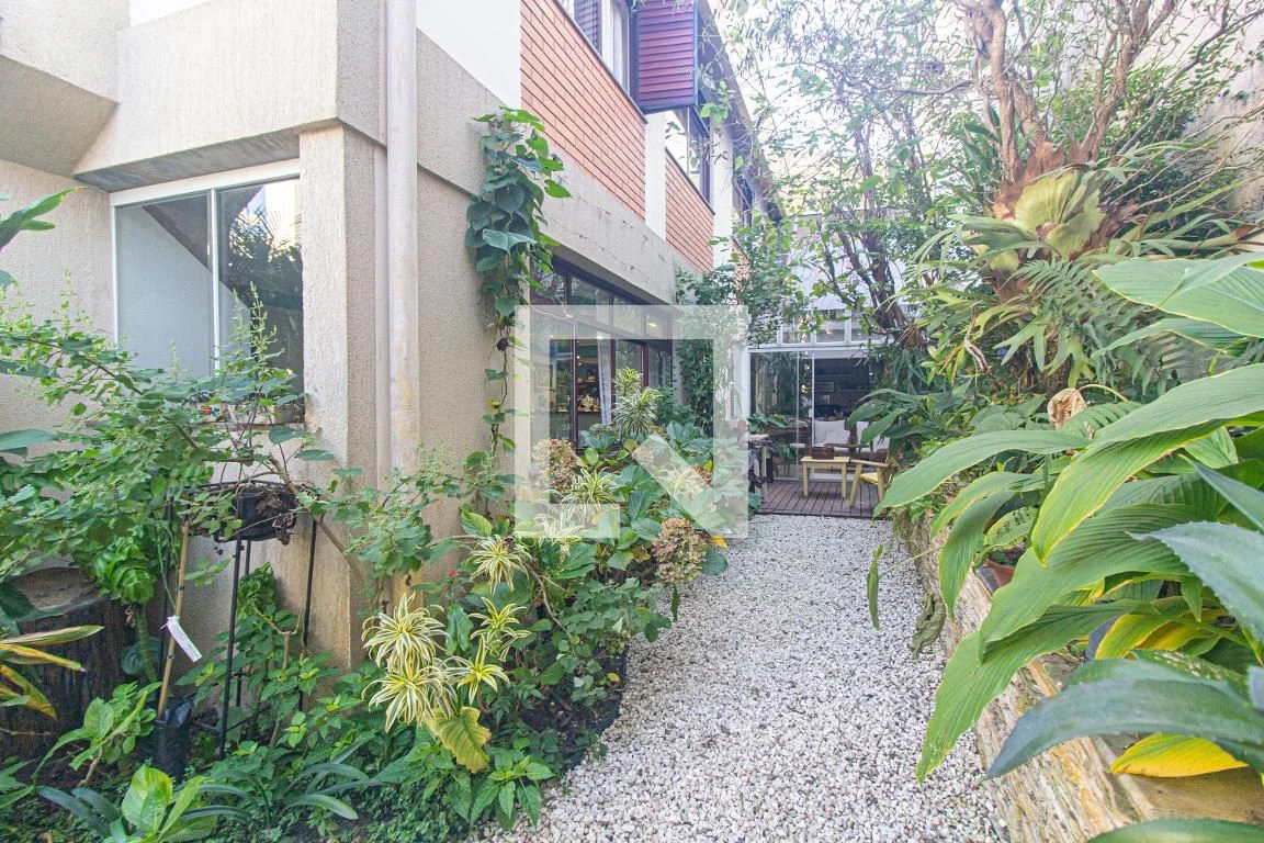 Ванна та 4 спальні: будинок 350 м² — photo 44