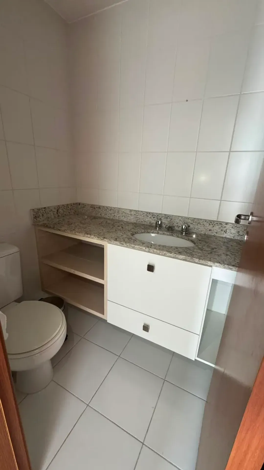Furnished apartment, 70 m², with a grill on the balcony — photo 22