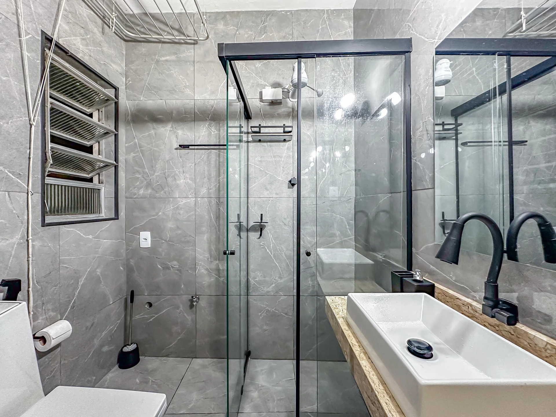 Furnished 1-bedroom apartment with washing machine — photo 25