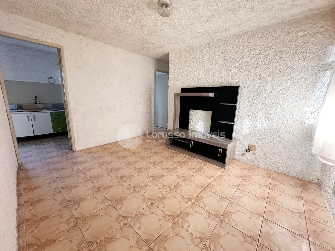 48 m² apartment with 3 bedrooms and a closed kitchen