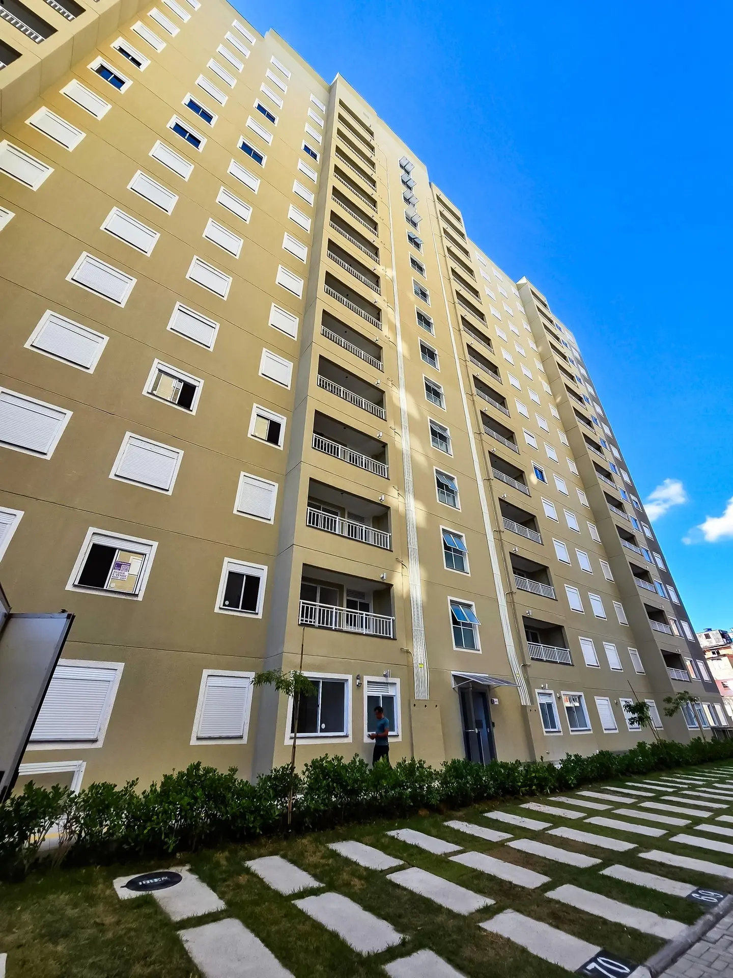 Mountain view in a 2-bedroom apartment, 42 m² — photo 28