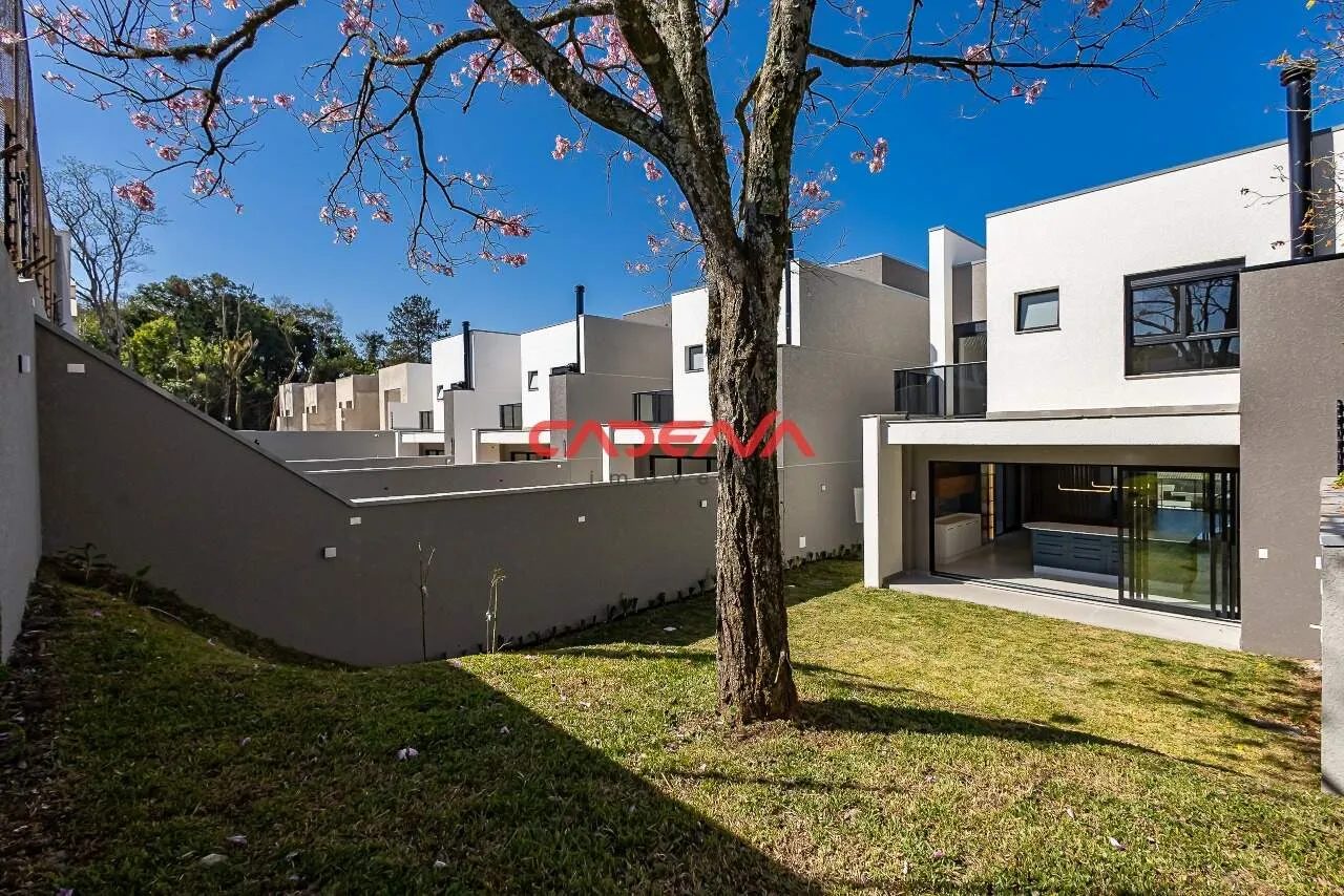 House with 4 bedrooms and 306 m² plus a balcony — photo 23