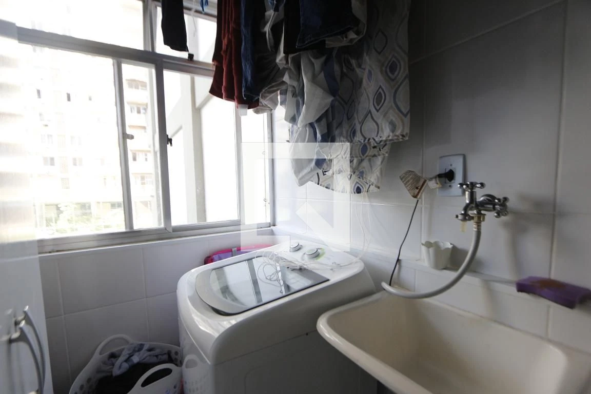Apartamento mobiliado de 2 quartos em condomínio com piscina — photo 17