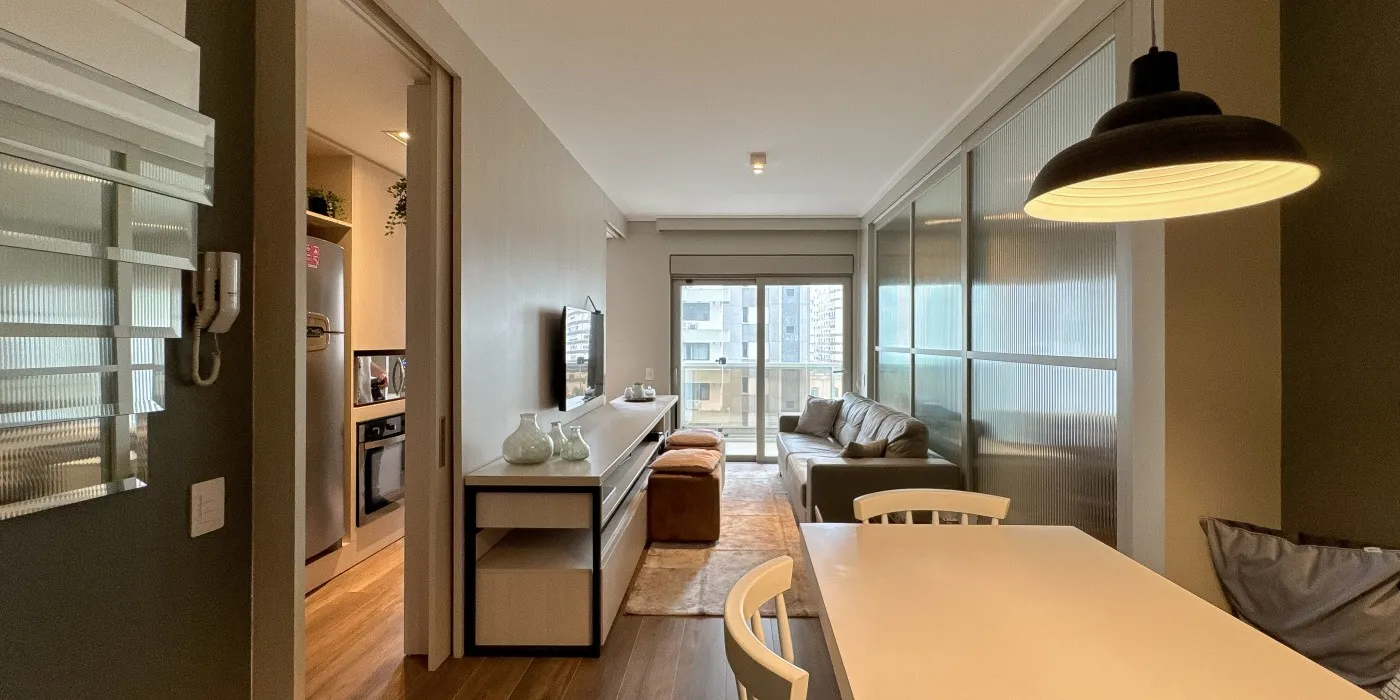 Furnished apartment, 57 m², with a glass-enclosed balcony — photo 8