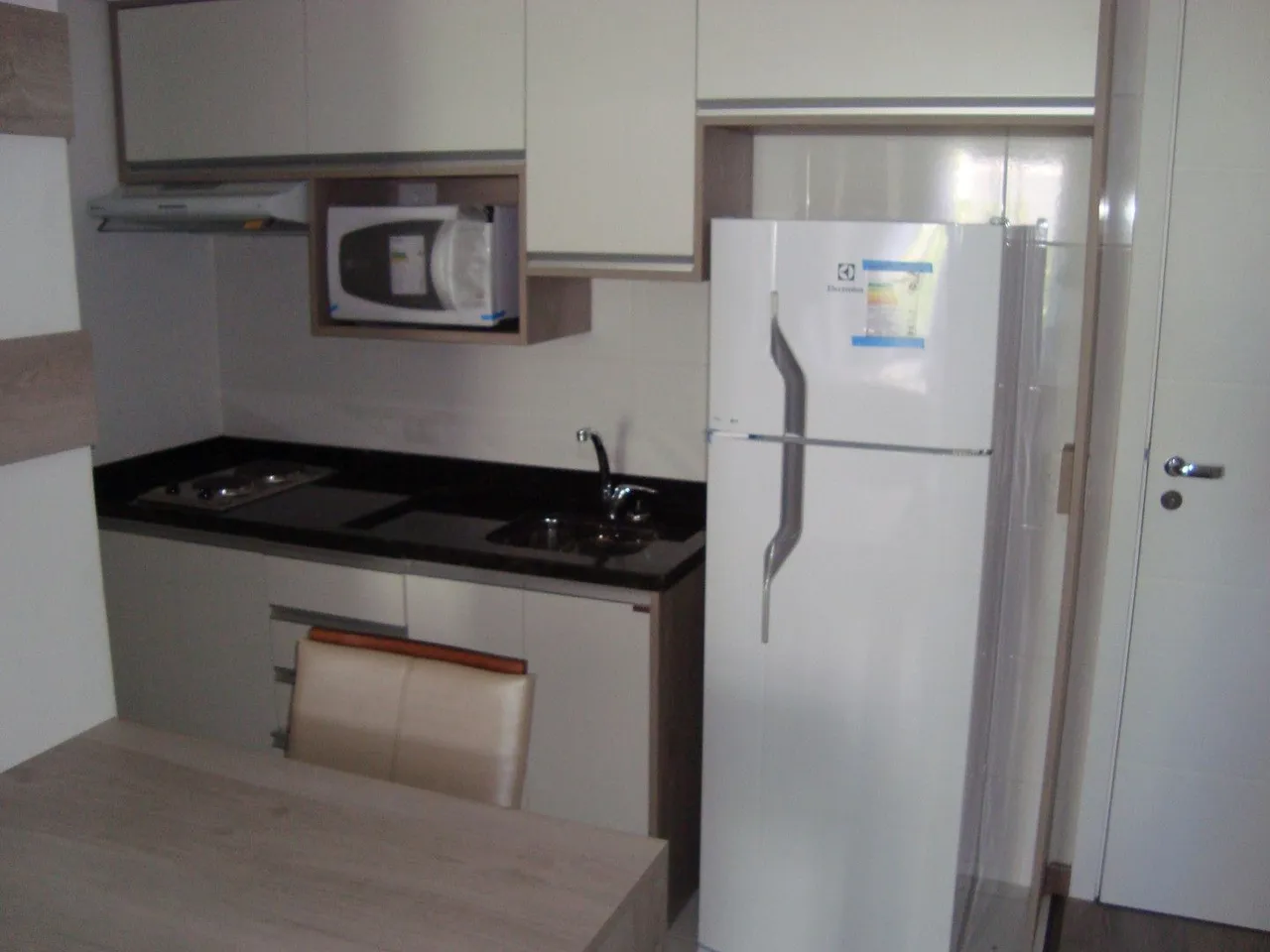 Studio mobiliado com 1 dormitório e 1 vaga de garagem — photo 2