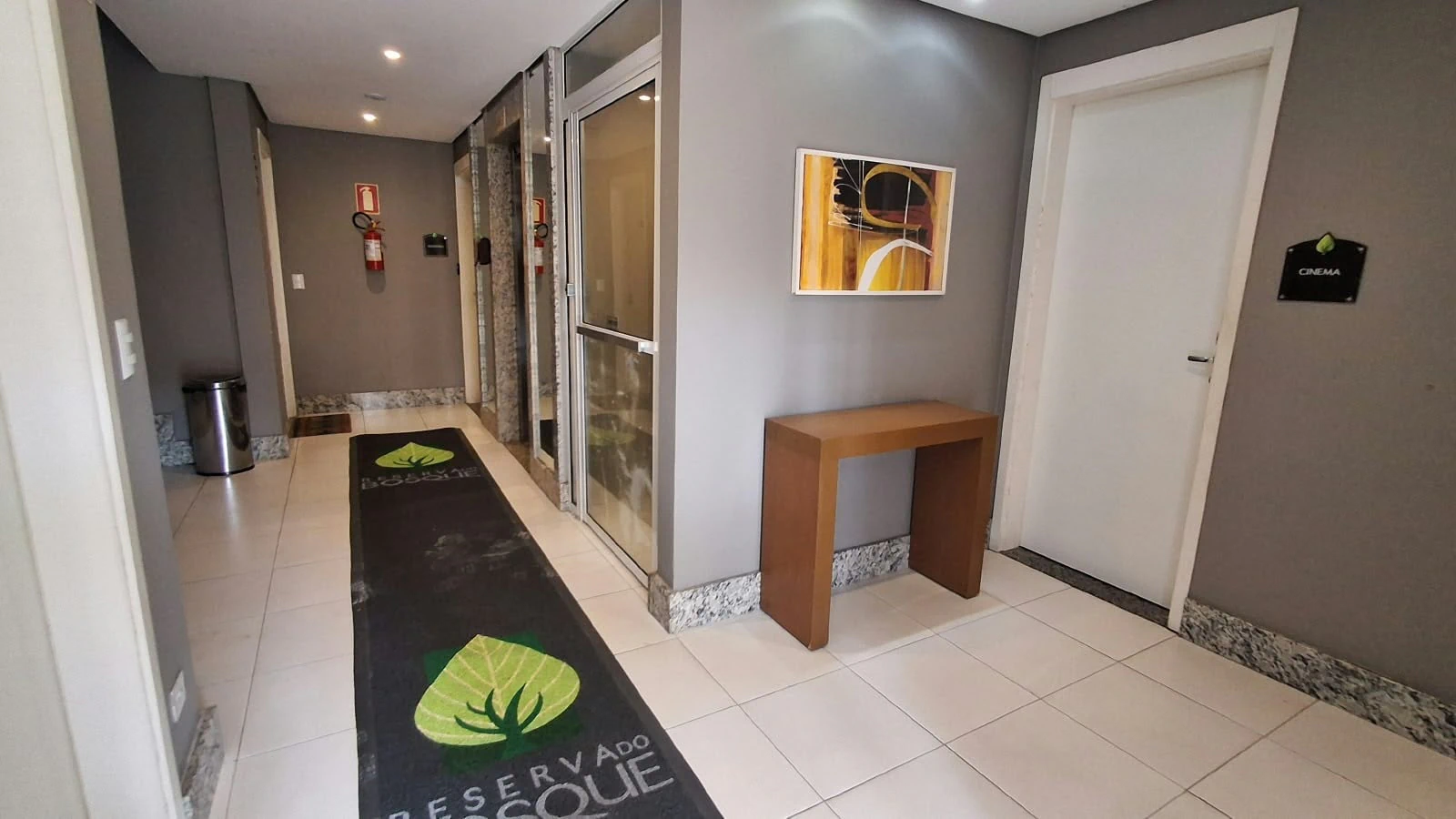 2-bedroom apartment with a home office in Curitiba — photo 18