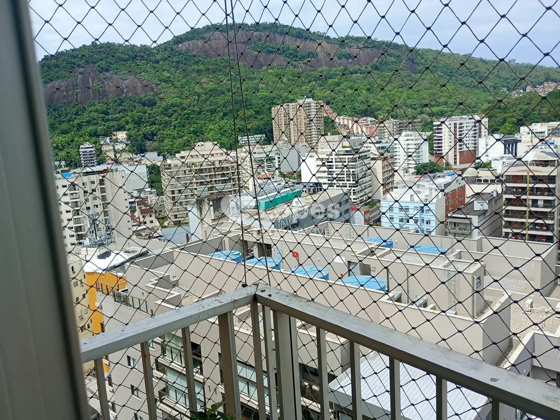 Apartment on the 14th floor with a washing machine — photo 14