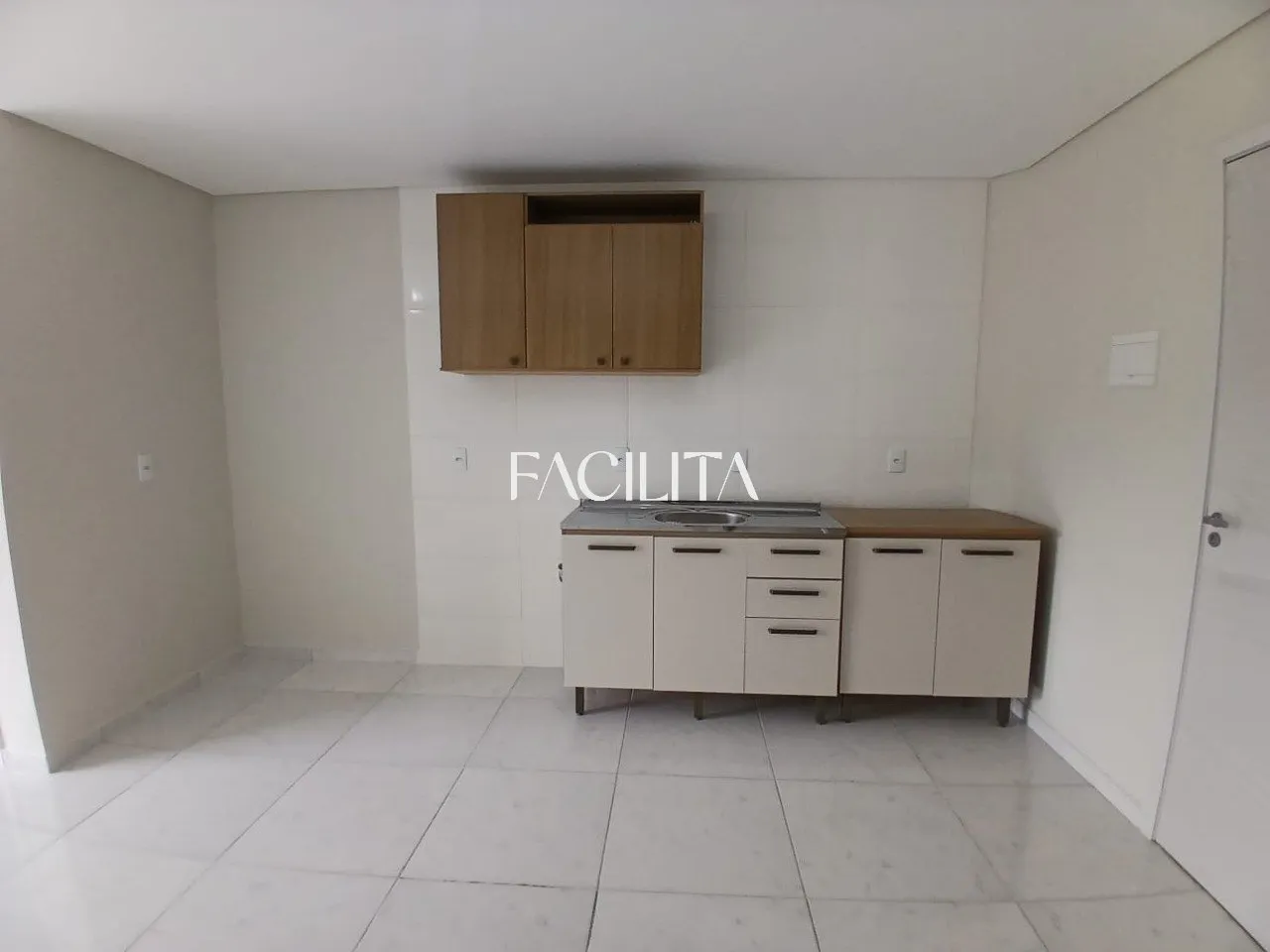 30 m² studio with a balcony and 1 parking space — photo 3