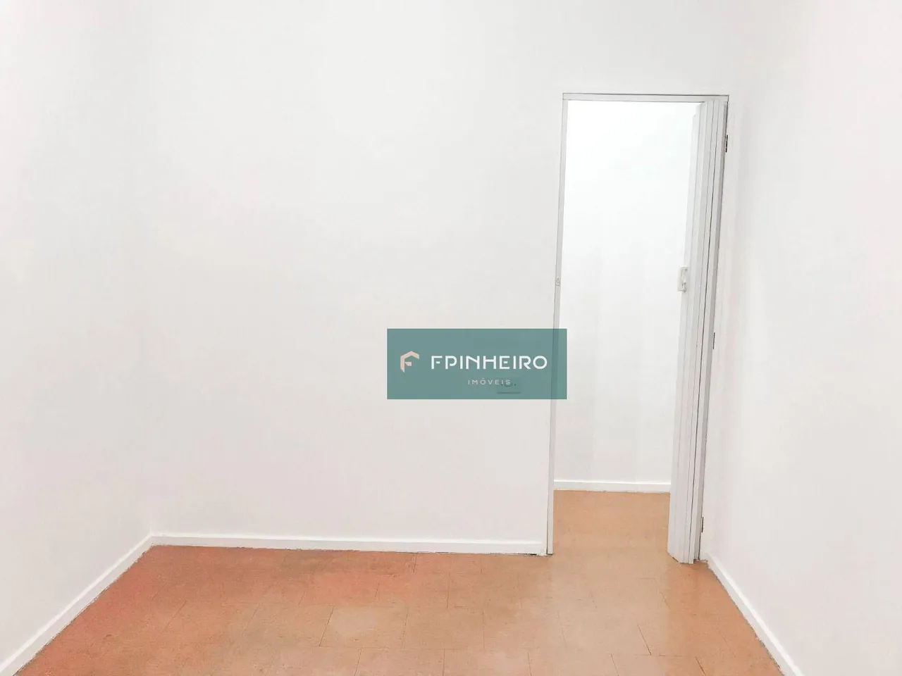 Apartamento de 2 dormitórios com área de lavanderia — photo 15