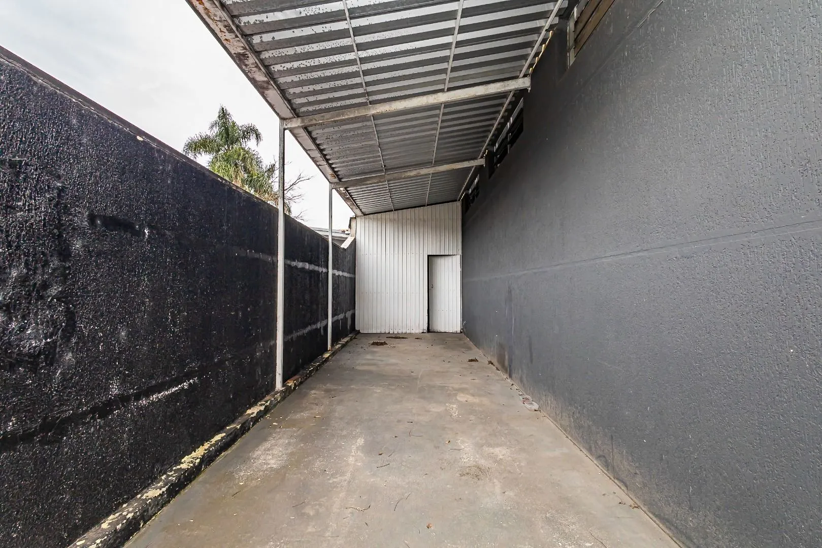 Casa com 2 dormitórios e 300 m² — photo 52